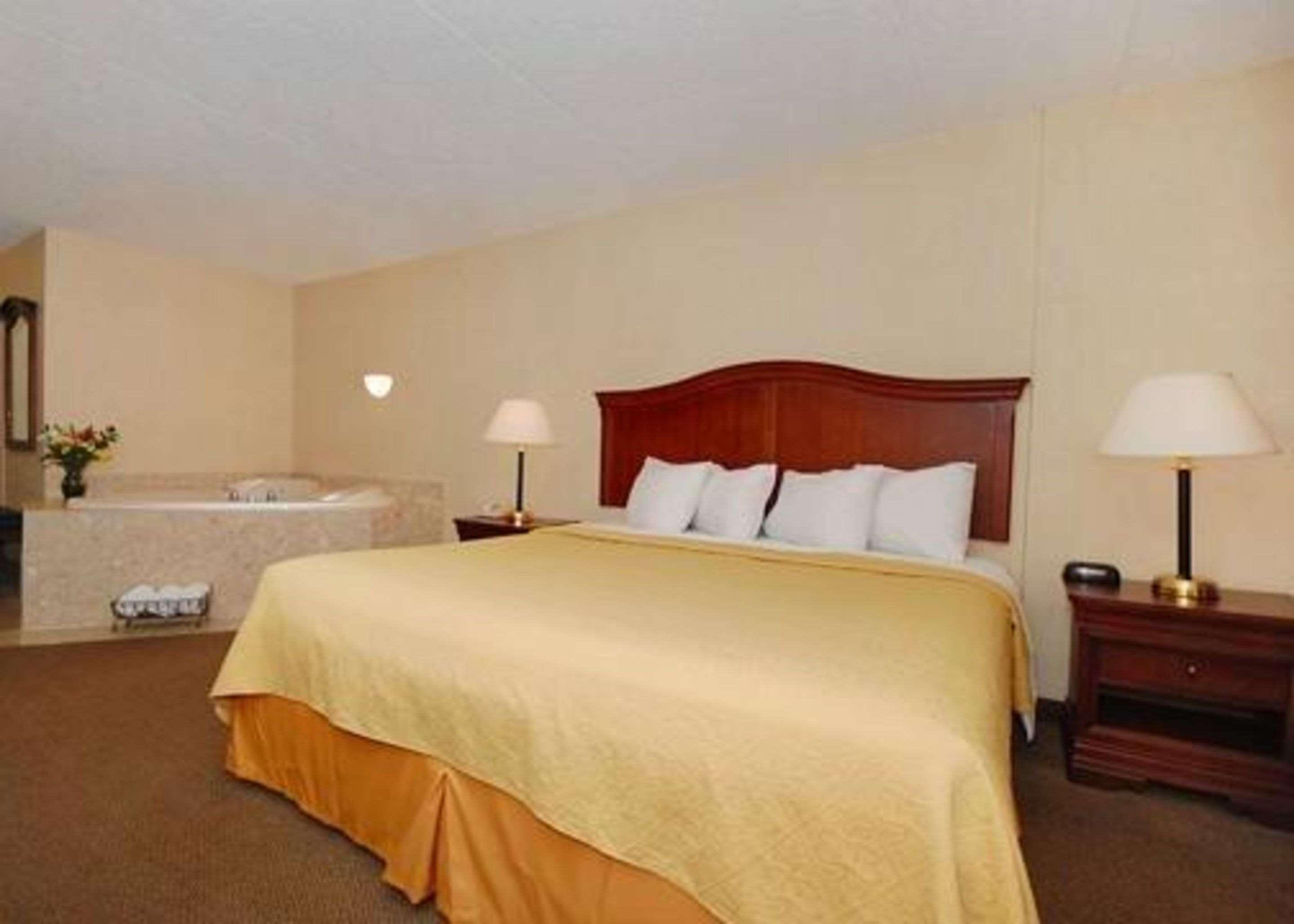 Hotel Quality & Danville